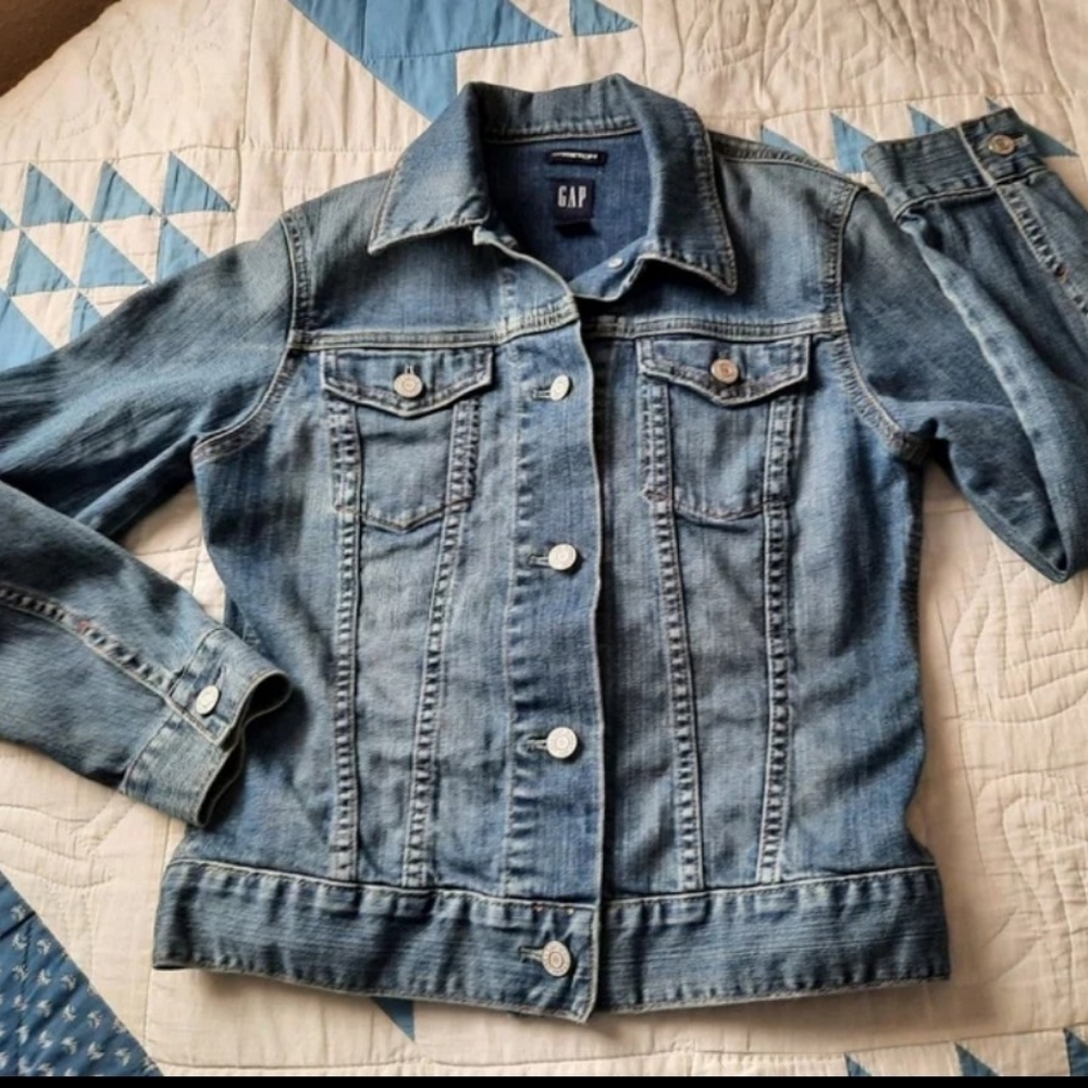 Upcycled jean jacket S handmade granny squares Gap - Picture 4 of 6